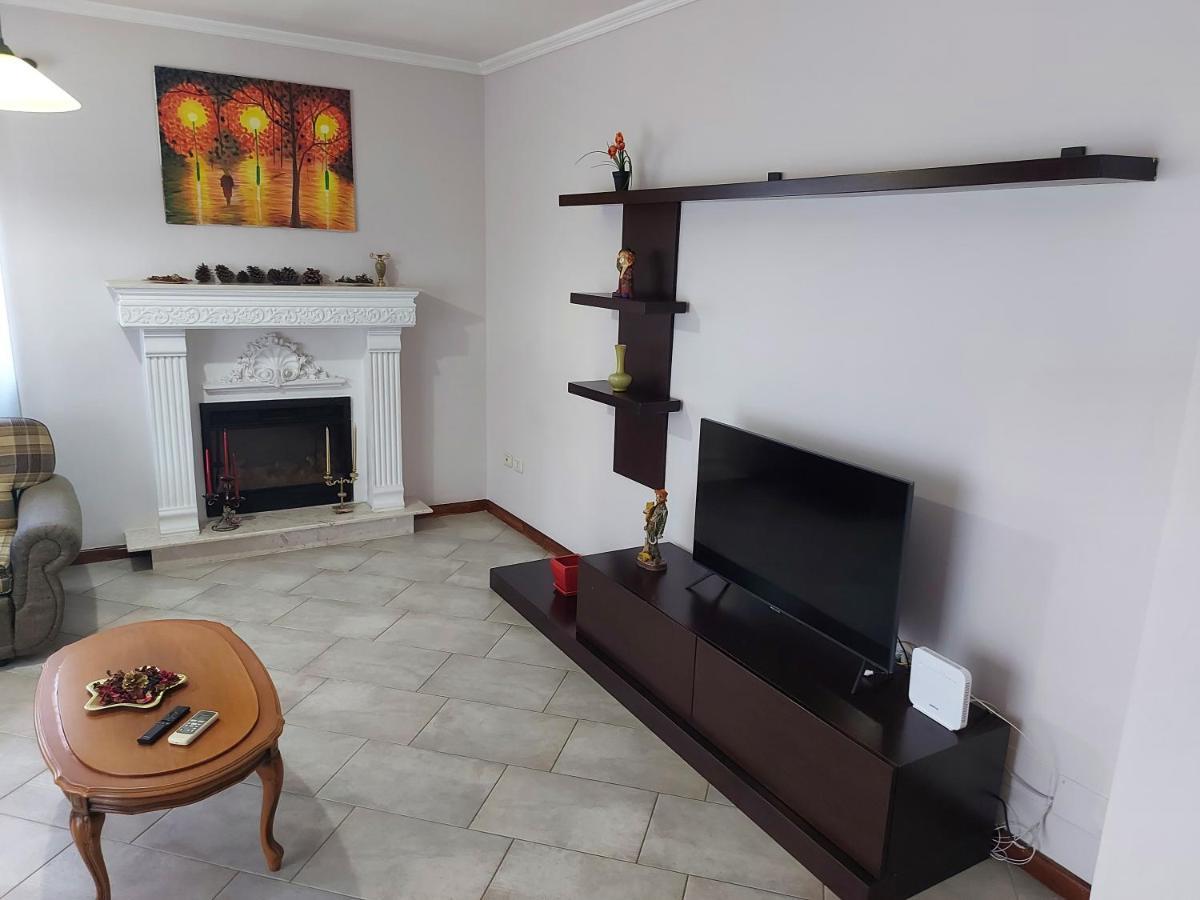 Manka' S Place Apartment Tirana Exterior photo